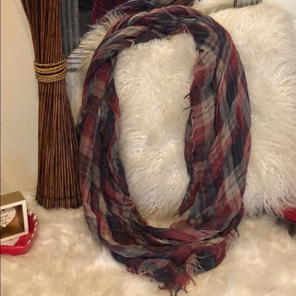 Multiple ways scarf